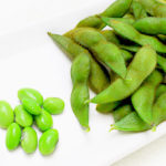 枝豆のイメージ画像：食べ物辞典トップ用(slowbeauty)