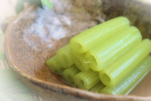 フキ(蕗/款冬)のイメージ画像：食べ物辞典トップ用